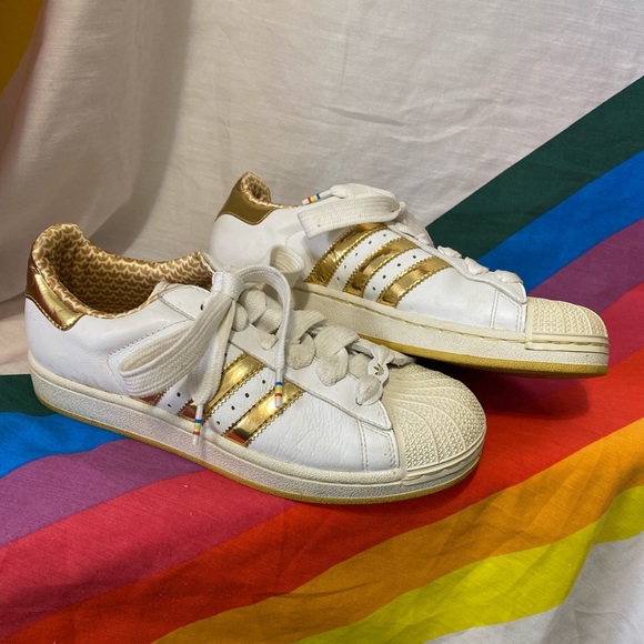 White & Gold Adidas Superstars ✨ - Picture 4 of 5